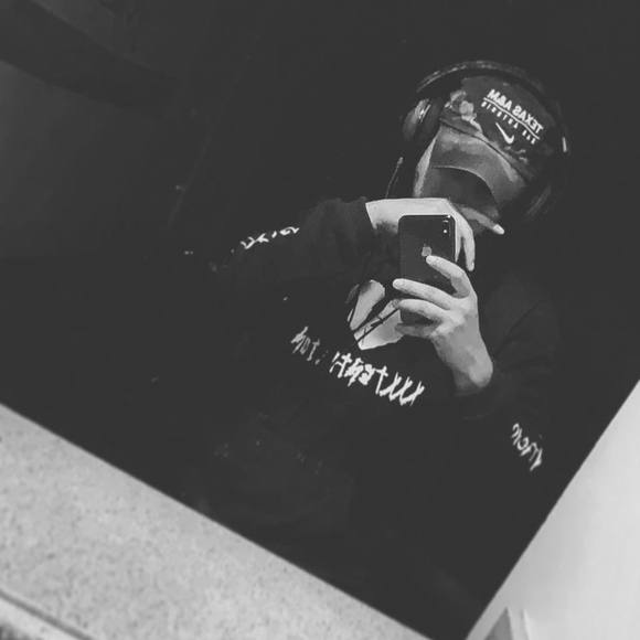 Meet your Posher, Michael - Picture 1 of 1